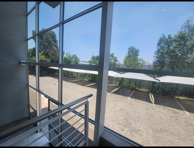 8,617M² FACTORY TO LET IN LONGMEADOW